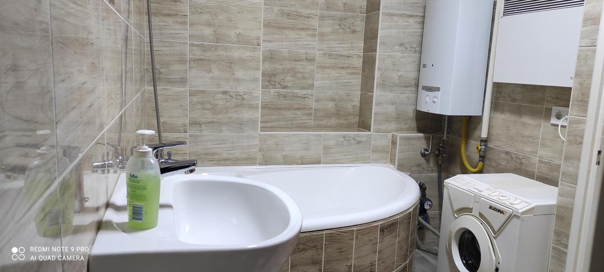 Baross Apartman Kaposvár Buitenkant foto
